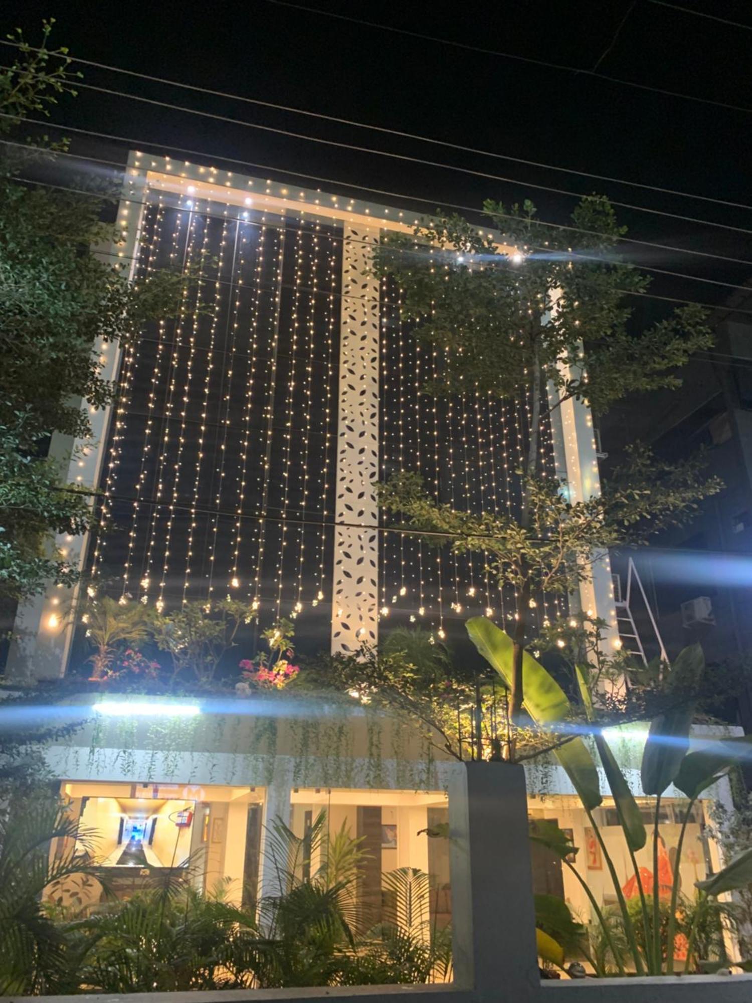 Hotel Nirvana Residency Nagpur Exterior photo